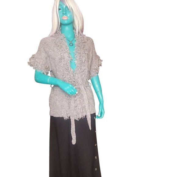 Vertical Design Women’s Gray Fringe Knit Cardigan Sweater Short Sleeve Open Fron - Picture 2 of 10